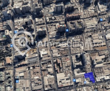 Imagen aérea que muestra una vista panorámica de la propiedad en venta en Santiago Diez de Julio, con amplios espacios verdes y áreas para la recreación