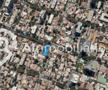 vista desde el aire del stripcenter en venta ubicado en octava avenida comuna de san miguel