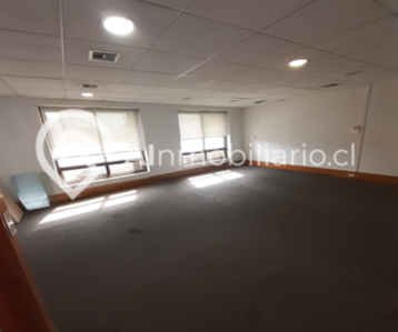 Interior de la oficina ubicada en Alameda disponibles para arriendo