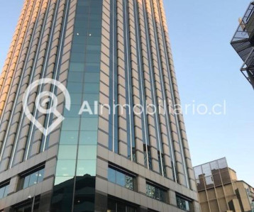 Vista exterior edificio ubicado en Miraflores comuna de Santiago