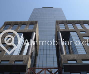 Vista exterior edificio ubicado en Miraflores comuna de Santiago