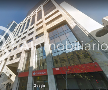 Vista exterior edificio ubicado en Miraflores comuna de Santiago