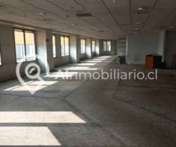 Vista interior de la oficina Miraflores Santiago