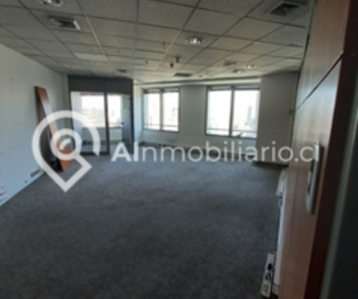 Vista interior de la oficina Miraflores Santiago