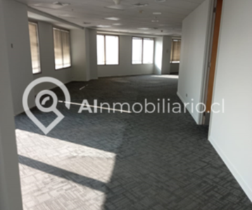 Vista interior de la oficina Miraflores Santiago