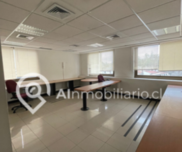 Interior de la oficina Miraflores comuna de Santiago