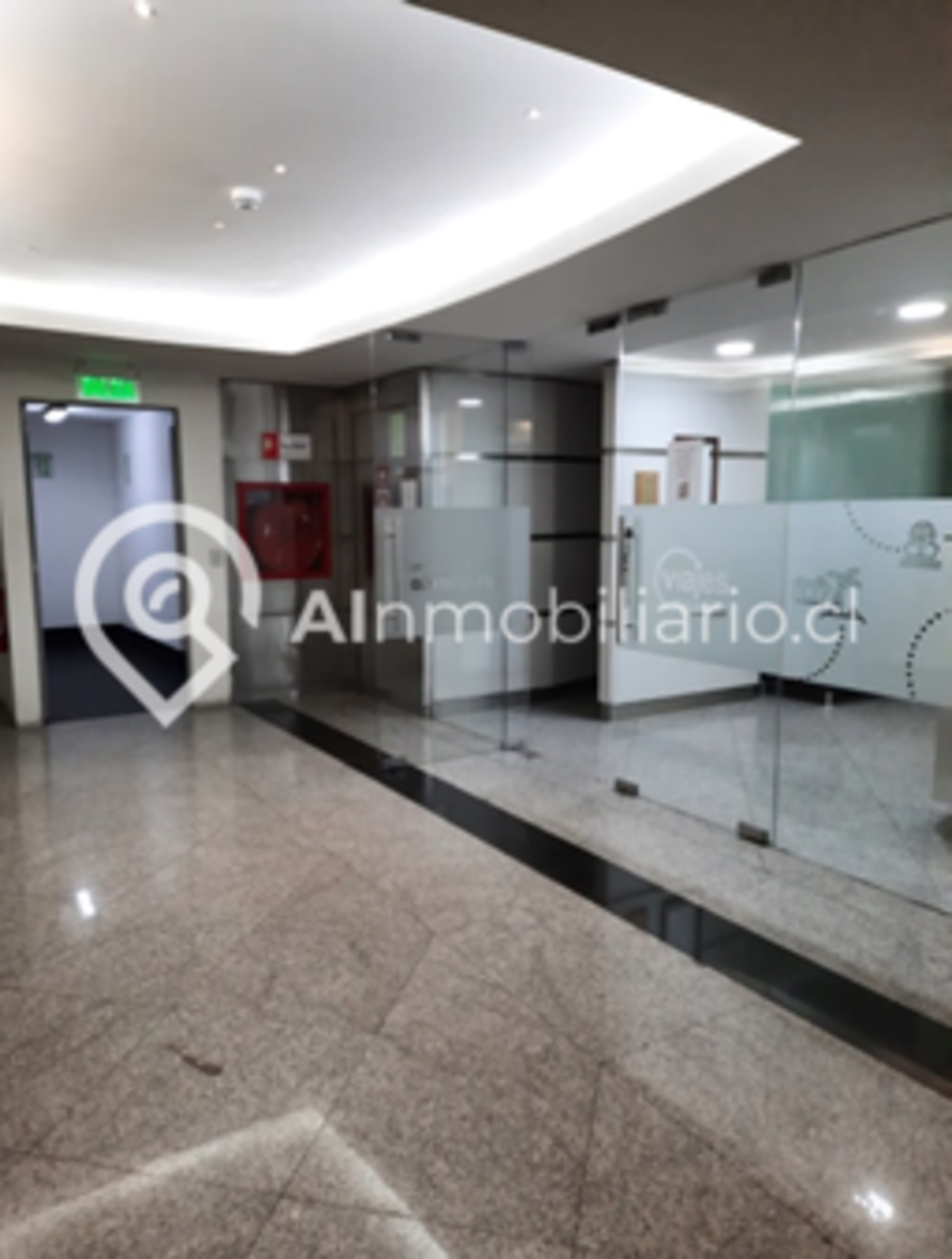 Interior de la oficina disponibles para arriendo en Moneda, Santiago