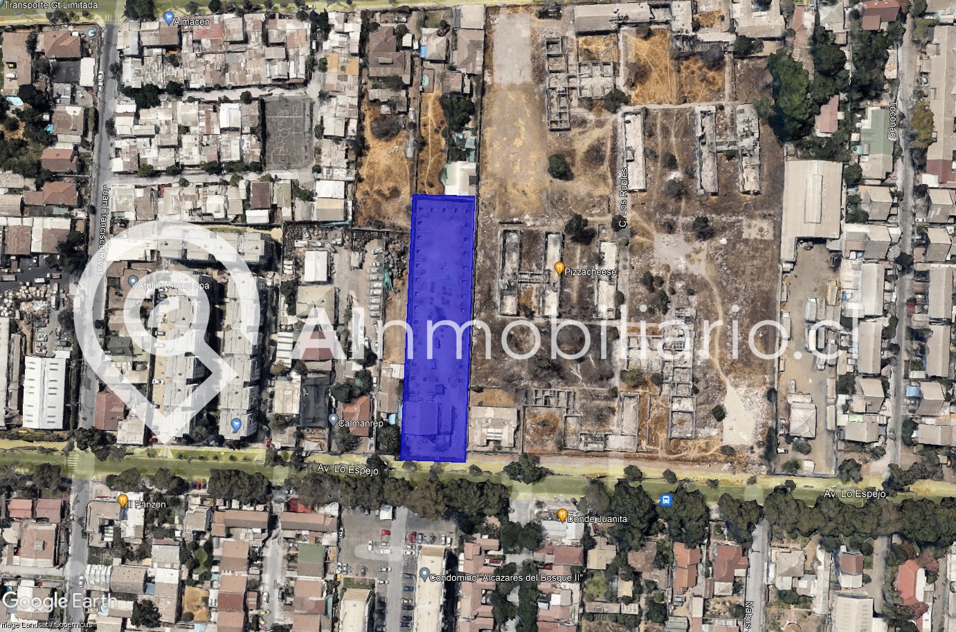 Imagen de la superficie del terreno en venta en La Cisterna, ubicado en una zona estratégica con gran potencial de crecimiento. Terreno con amplias posibilidades de uso permitidas.