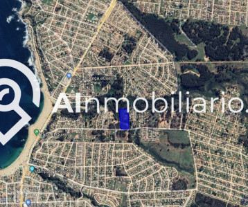 Imagen de la proximidad del terreno en venta en Subida Los Lobos, El Quisco a la playa" Es importante que los títulos y texto alt de las imágenes sean descriptivos y relevantes para el contenido de la página, ya que esto ayudará a los motores de búsqueda a comprender de qué se trata la página y a clasificarla correctamente. Además, es importante incluir palabras clave relevantes para mejorar el posicionamiento en los resultados de búsqueda.