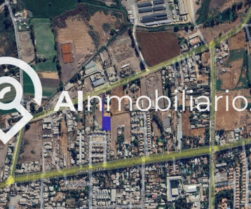 Venta de terreno con amplia superficie en los alrededores de Peñaflor