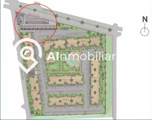 Vista frontal de los locales comerciales disponibles para arriendo en stripcenter, ubicados en la Av. El Descanso, comuna de Maipú