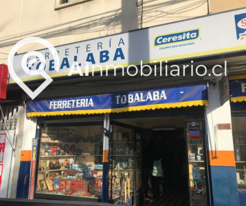 Fachada principal de la ferretería en Francisco Bilbao, una oportunidad de inversión única en el mercado de ferreterías.